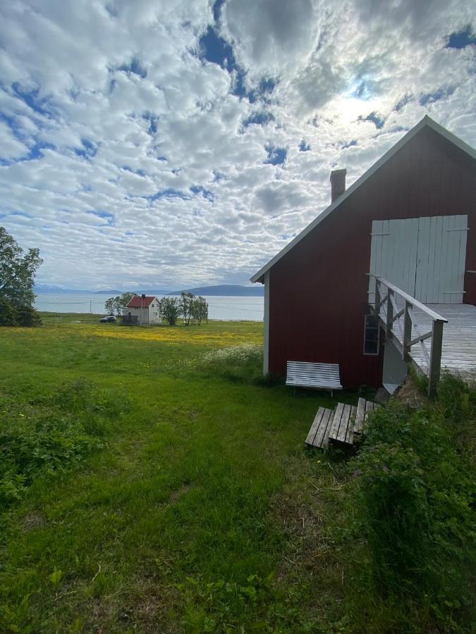 Unique And Charming Holiday Home With Fantastic Sea Views Tromso Exterior photo